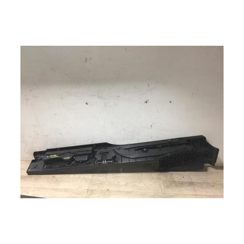 Garniture hayon VOLKSWAGEN PASSAT 7 PHASE 1 BREAK d’occasion