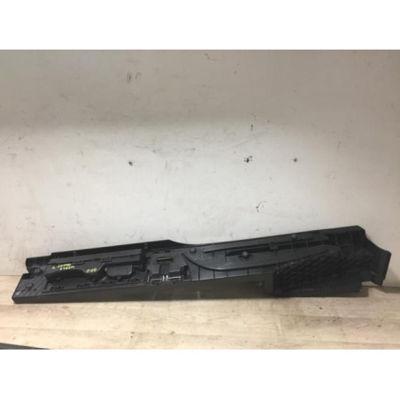 Garniture hayon VOLKSWAGEN PASSAT 7 PHASE 1 BREAK d’occasion