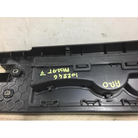 Garniture hayon VOLKSWAGEN PASSAT 7 PHASE 1 BREAK d’occasion