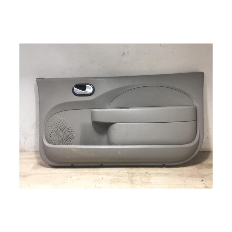 Panneau de porte avant droit RENAULT TWINGO 2 PHASE 1 d’occasion