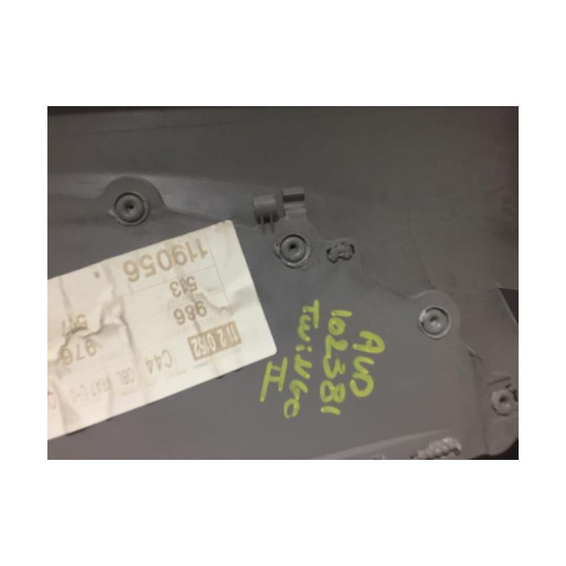 Panneau de porte avant droit RENAULT TWINGO 2 PHASE 1 d’occasion