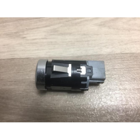 Bouton de demarrage VOLKSWAGEN PASSAT 7 PHASE 1 BREAK d’occasion