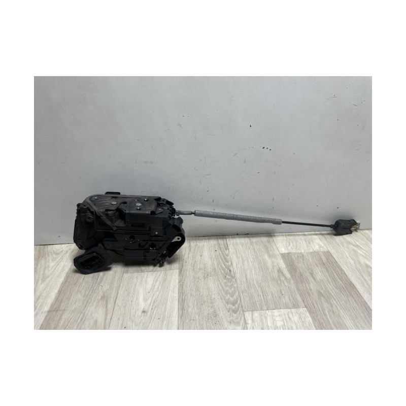 Serrure arriere droit SKODA FABIA 3 PHASE 1 d’occasion