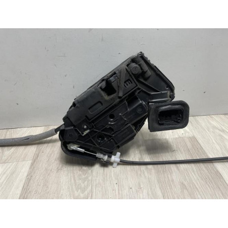 Serrure arriere gauche SKODA FABIA 3 PHASE 1 d’occasion