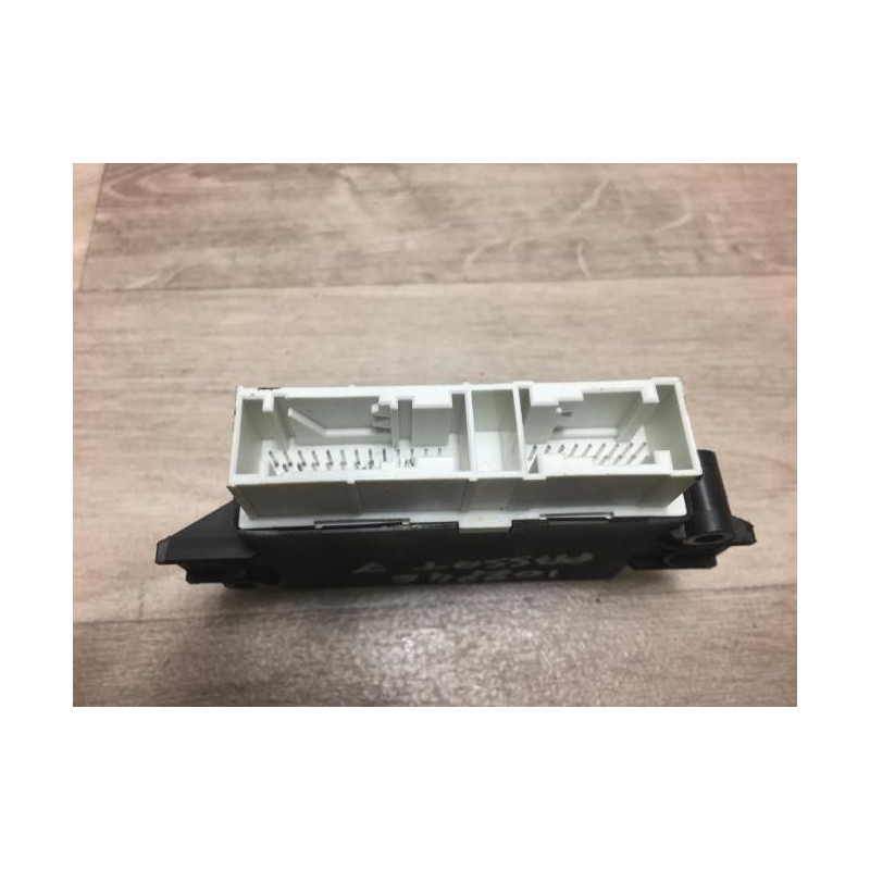 Boitier d'aide au stationnement VOLKSWAGEN PASSAT 7 PHASE 1 BREAK d’occasion