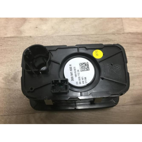 Commande de phare VOLKSWAGEN PASSAT 7 PHASE 1 BREAK d’occasion