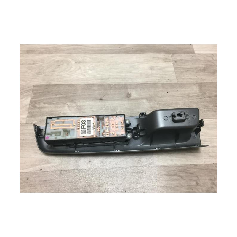 Interrupteur de leve vitre avant gauche SUBARU IMPREZA 2 d’occasion