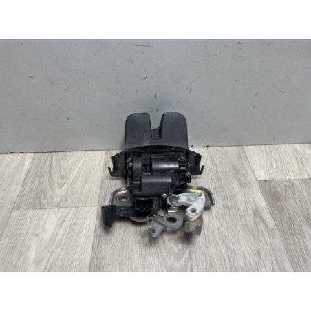 Serrure de coffre SKODA FABIA 3 PHASE 1 d’occasion