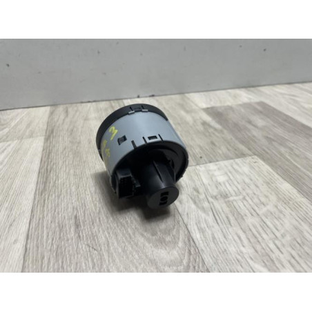 Commande de phare SKODA FABIA 3 PHASE 1 d’occasion