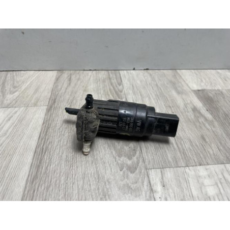 Pompe lave glace avant SKODA FABIA 3 PHASE 1 d’occasion