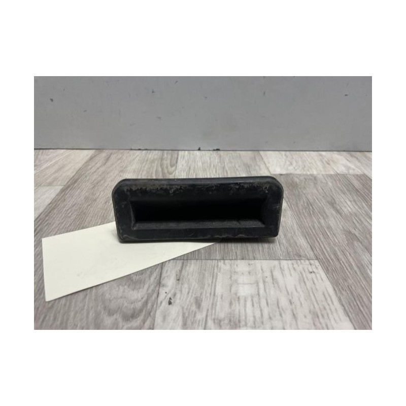 Bouton de coffre SKODA FABIA 3 PHASE 1 d’occasion