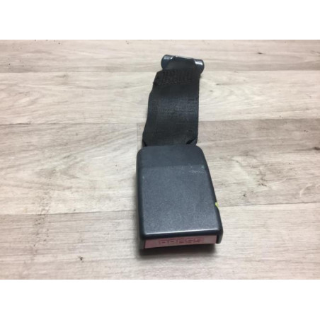 Attache ceinture arriere centrale PEUGEOT 206 PHASE 1 d’occasion