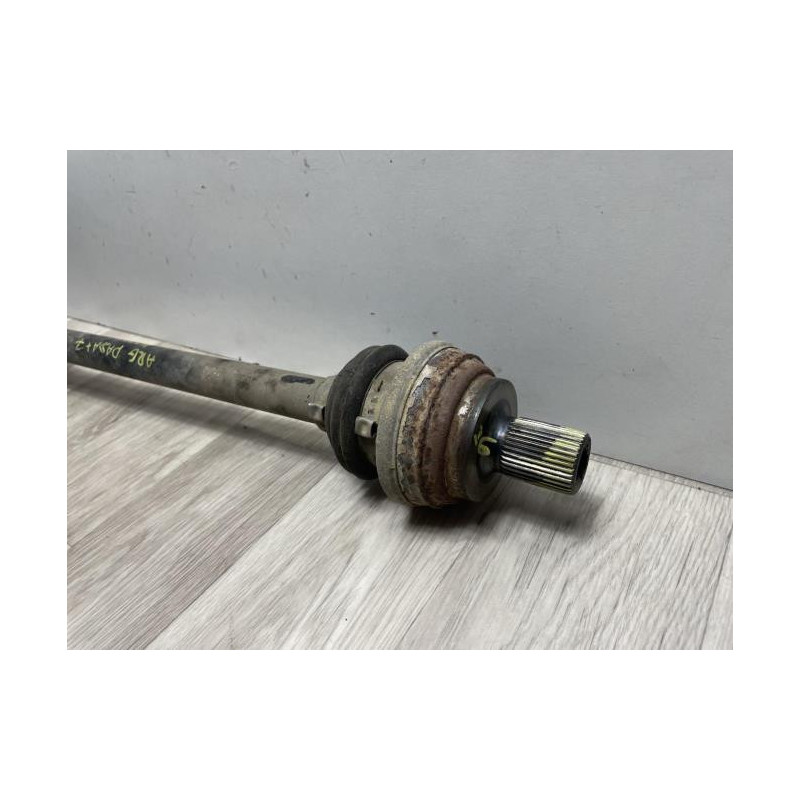 Cardan arriere gauche (transmission) VOLKSWAGEN PASSAT 7 PHASE 1 BREAK d’occasion