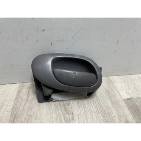 Poignee interieur avant gauche PEUGEOT 206 PHASE 1 d’occasion
