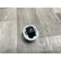 Interrupteur de leve vitre avant droit RENAULT CLIO 3 PHASE 2 d’occasion