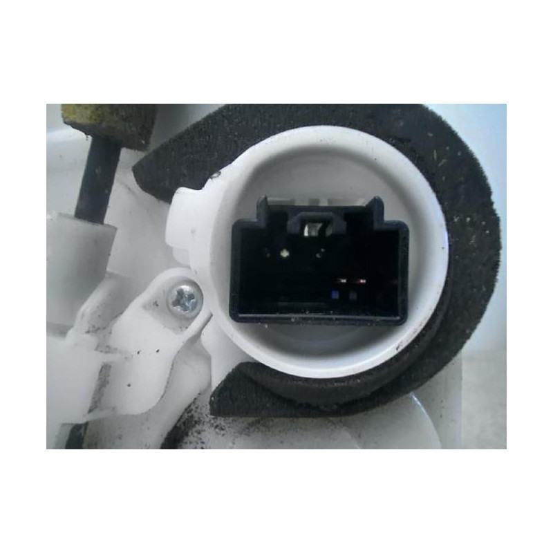 Serrure arriere droit MAZDA 2 2 PHASE 1 d’occasion