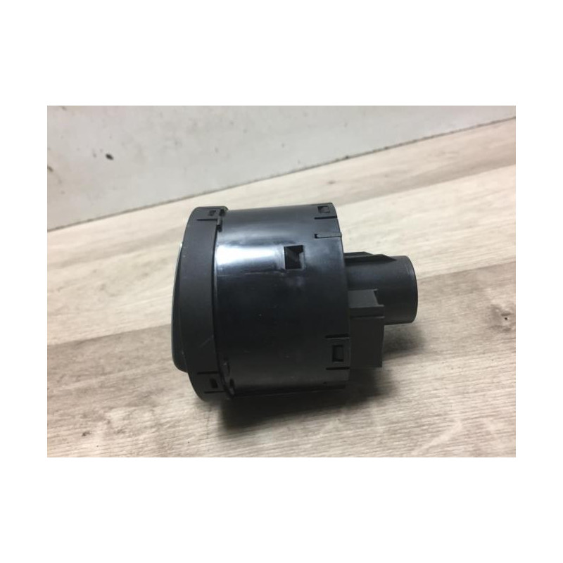Commande de phare VOLKSWAGEN GOLF 7 PHASE 1 d’occasion