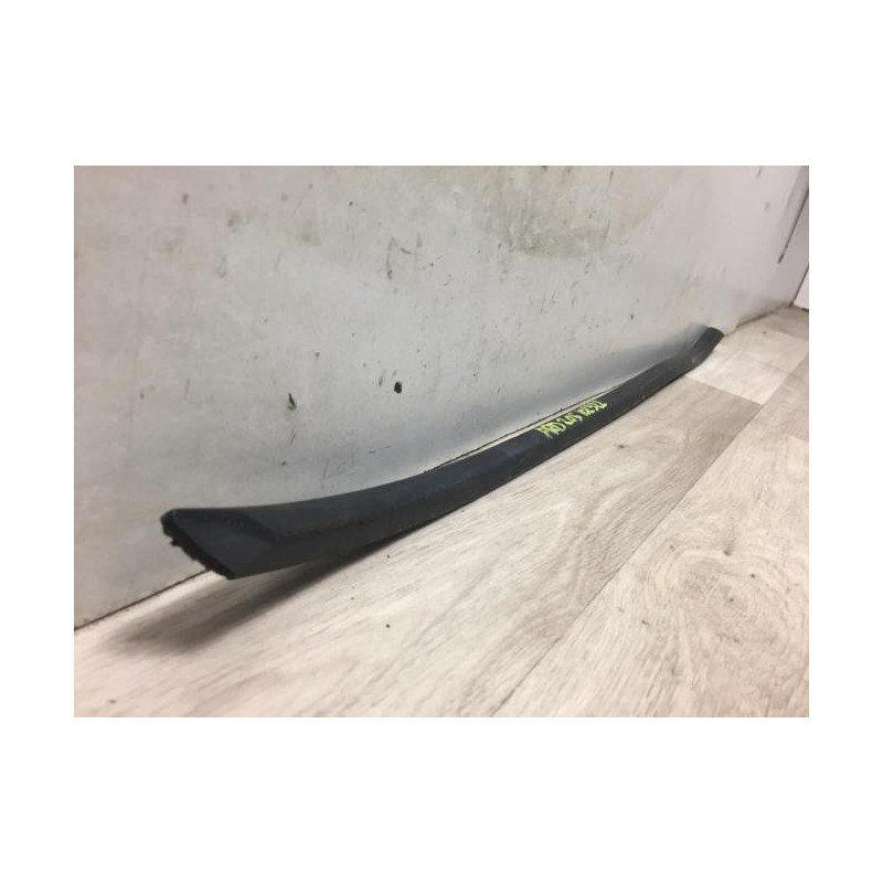 Baguette de porte arriere droite PEUGEOT 205 PHASE 2 d’occasion