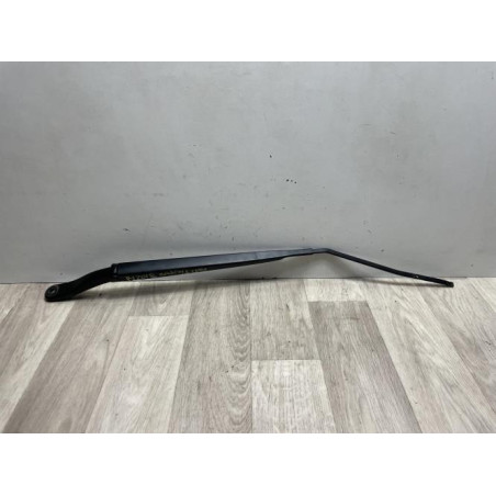 Bras essuie glace avant droit RENAULT MEGANE 3 PHASE 2 d’occasion