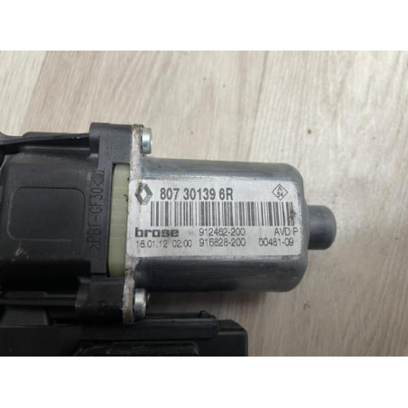 Moteur leve vitre avant droit RENAULT MEGANE 3 PHASE 2 d’occasion