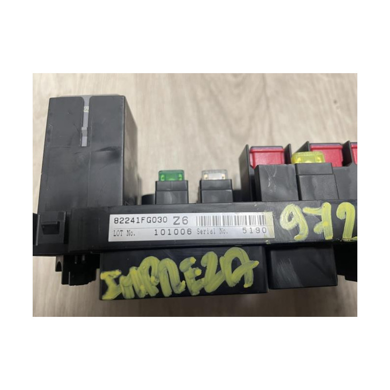 Porte fusible SUBARU IMPREZA 2 d’occasion