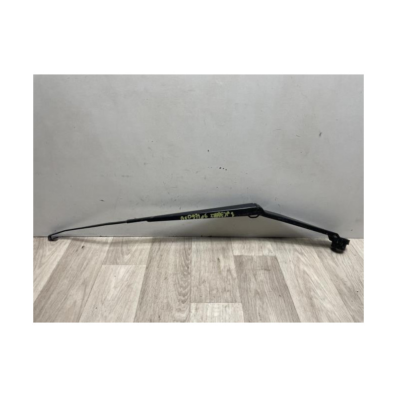Bras essuie glace avant droit SUBARU IMPREZA 2 d’occasion