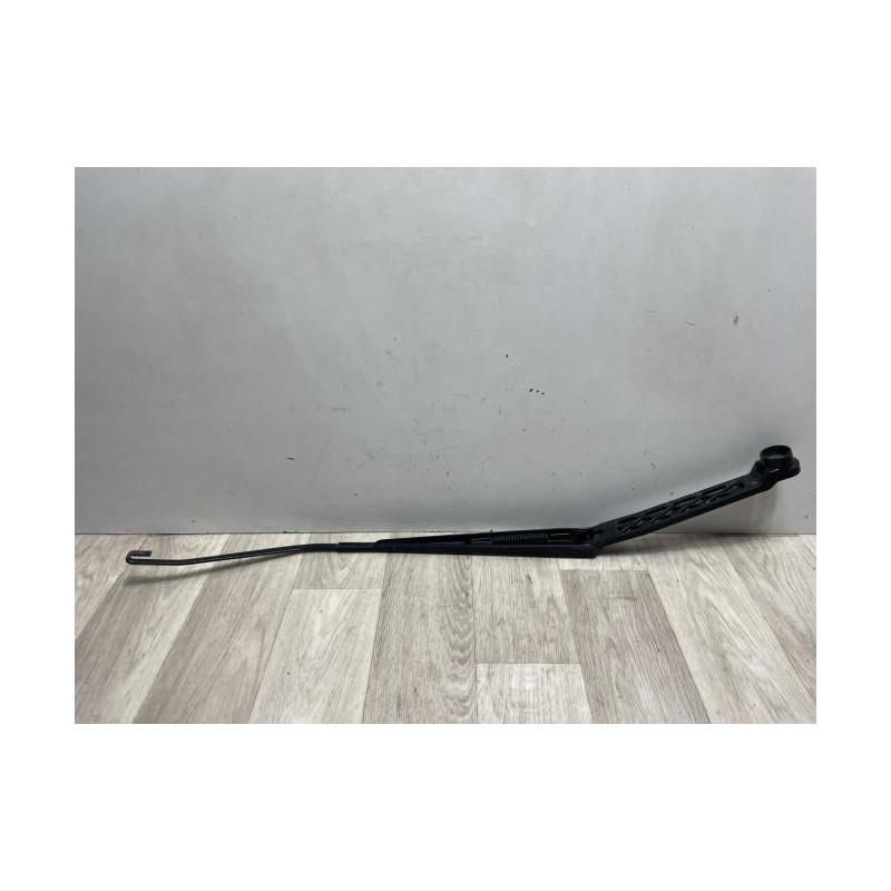 Bras essuie glace avant droit SUBARU IMPREZA 2 d’occasion