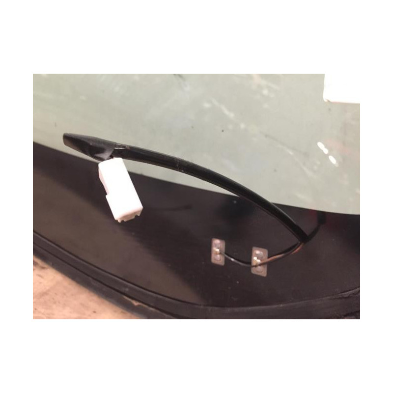 Pare brise SUBARU IMPREZA 2 d’occasion