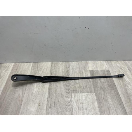 Bras essuie glace avant droit DACIA DUSTER 1 PHASE 1 d’occasion