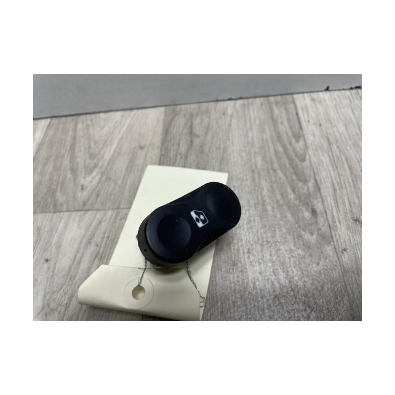 Interrupteur de leve vitre avant gauche DACIA DUSTER 1 PHASE 1 d’occasion
