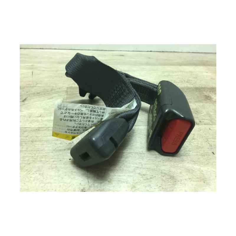 Attache ceinture arriere droit SUBARU IMPREZA 2 d’occasion