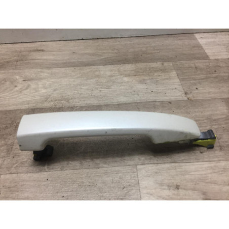 Poignee porte avant droit SUBARU IMPREZA 2 d’occasion