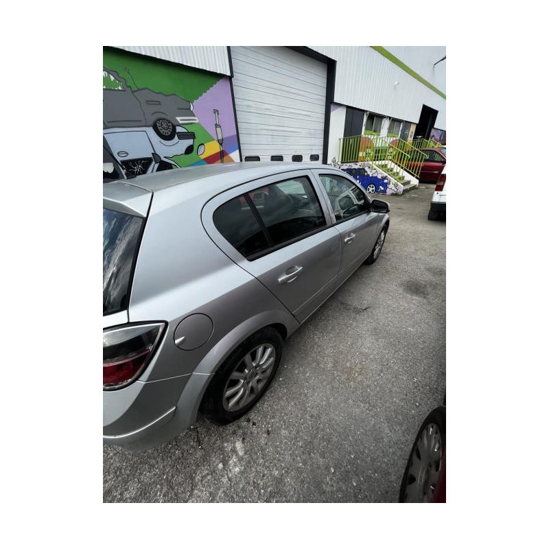 Baie de pare brise OPEL ASTRA H PHASE 2 d’occasion