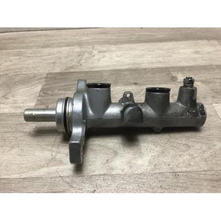 Maitre cylindre (freinage) SUBARU IMPREZA 2 d’occasion