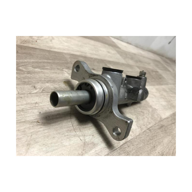 Maitre cylindre (freinage) SUBARU IMPREZA 2 d’occasion