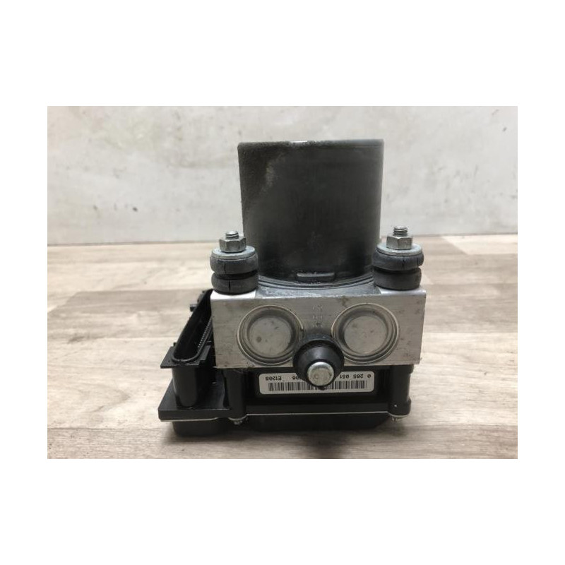 Bloc ABS (freins anti-blocage) SUBARU IMPREZA 2 d’occasion