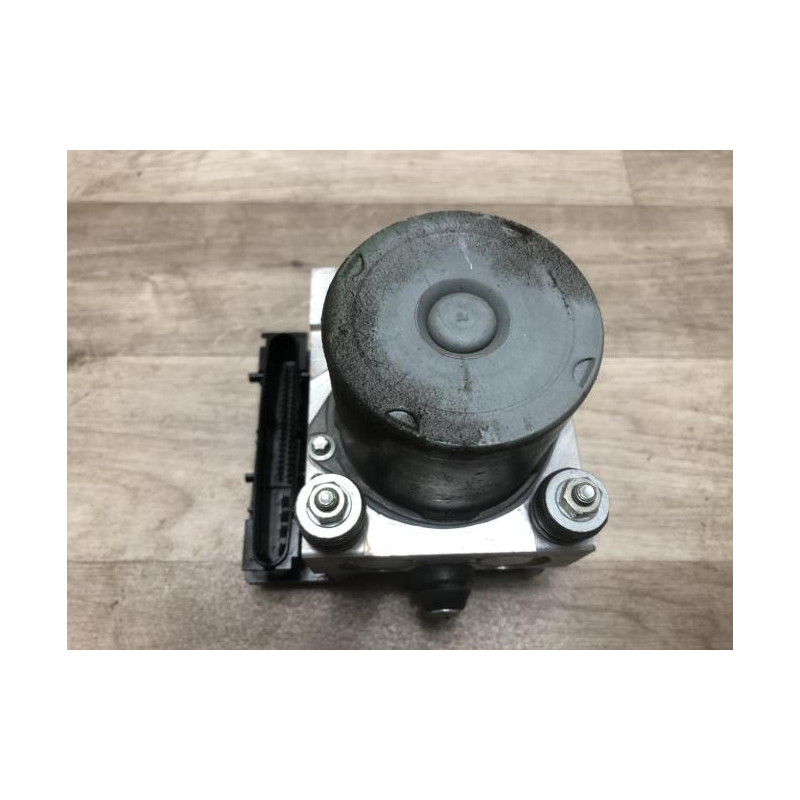 Bloc ABS (freins anti-blocage) SUBARU IMPREZA 2 d’occasion