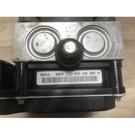 Bloc ABS (freins anti-blocage) SUBARU IMPREZA 2 d’occasion