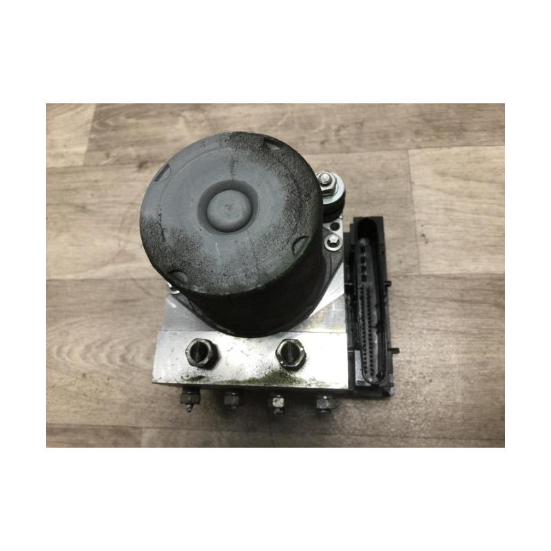 Bloc ABS (freins anti-blocage) SUBARU IMPREZA 2 d’occasion