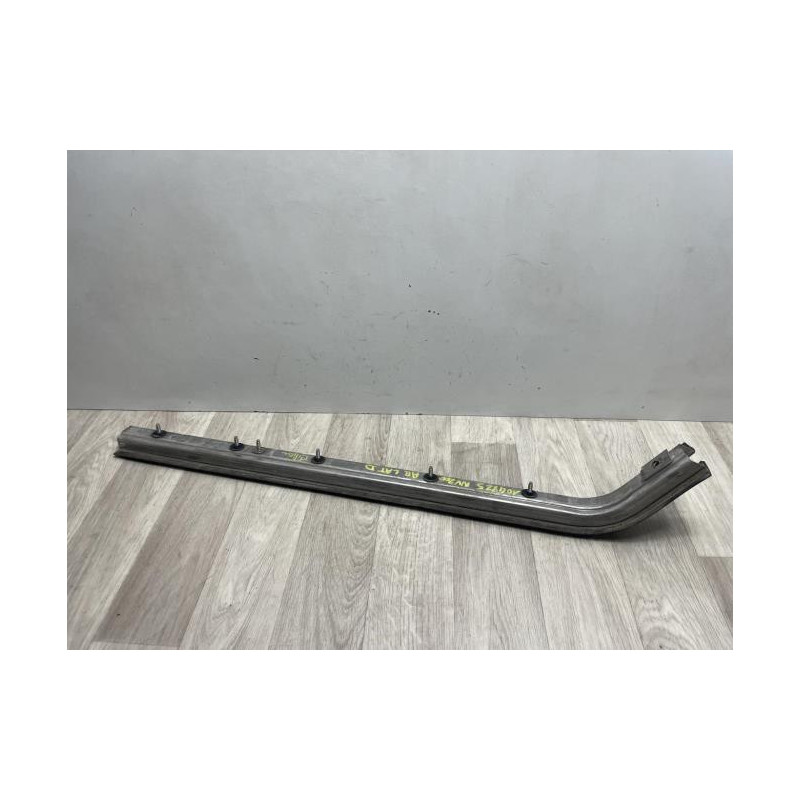 Rail de porte coulissante NISSAN NV200 d’occasion
