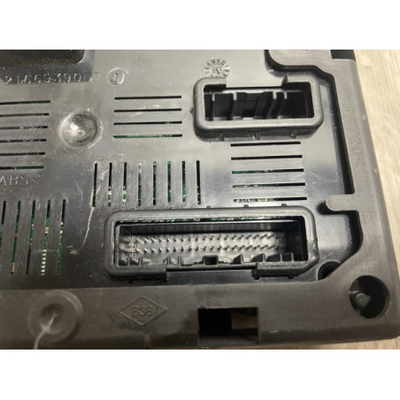Boitier servitude moteur (BSM) RENAULT CLIO 3 PHASE 1 d’occasion