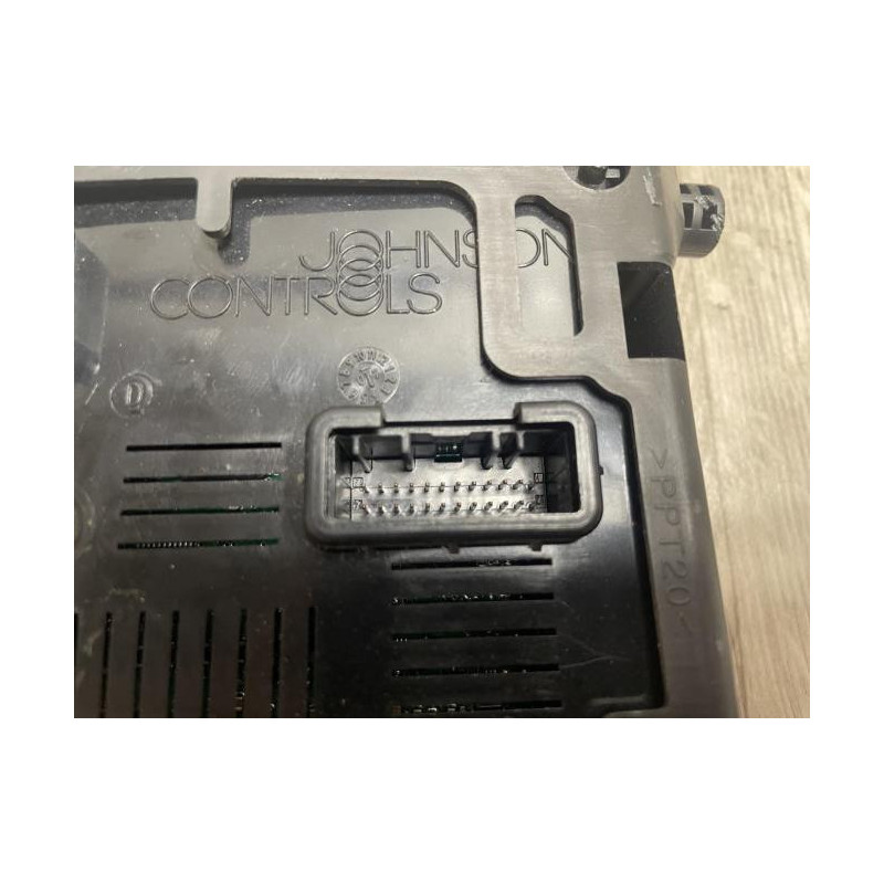 Boitier servitude moteur (BSM) RENAULT CLIO 3 PHASE 1 d’occasion