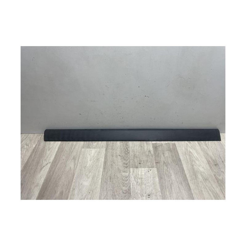 Baguette de porte avant droite RENAULT LAGUNA 2 PHASE 2 BREAK d’occasion