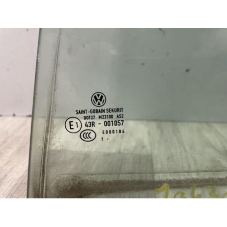 Custode avant gauche (porte) VOLKSWAGEN GOLF 5 d’occasion