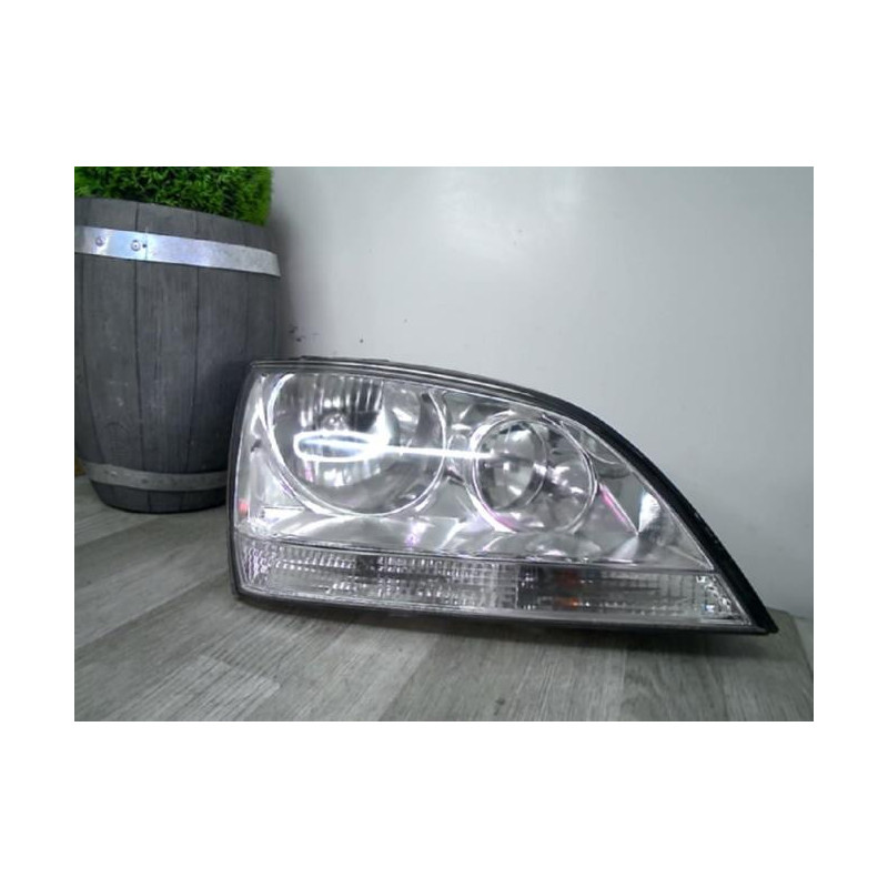 Optique avant principal droit (feux)(phare) KIA SORENTO 1 PHASE 1 d’occasion