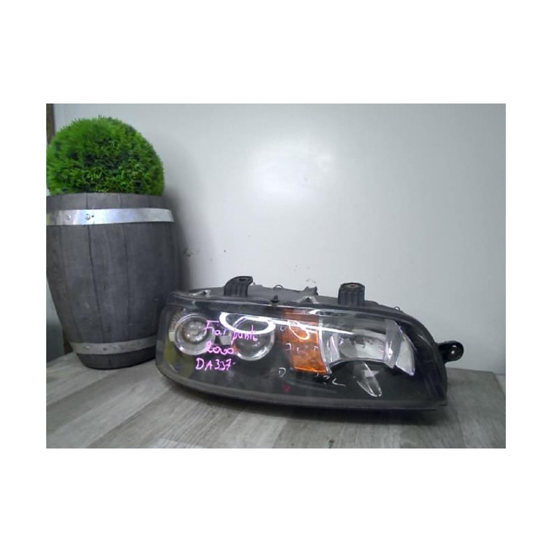 Optique avant principal droit (feux)(phare) FIAT PUNTO 2 PHASE 1 d’occasion