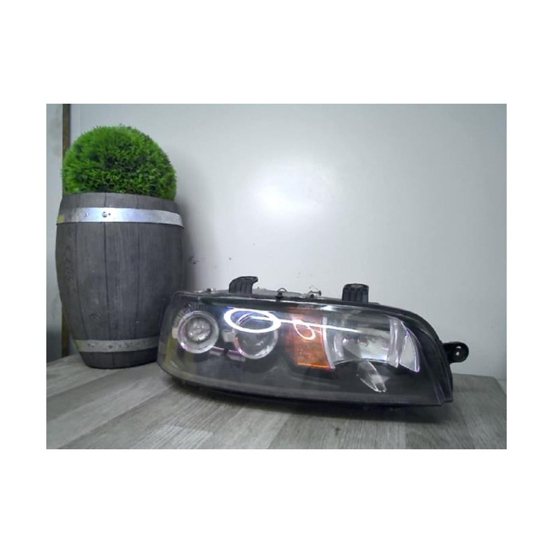 Optique avant principal droit (feux)(phare) FIAT PUNTO 2 PHASE 1 d’occasion