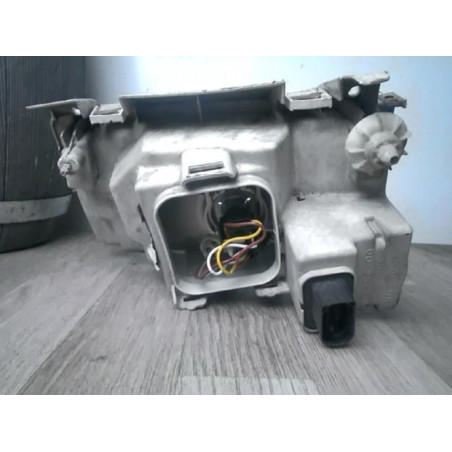 Optique avant principal droit (feux)(phare) VOLKSWAGEN POLO 3 PHASE 1 d’occasion