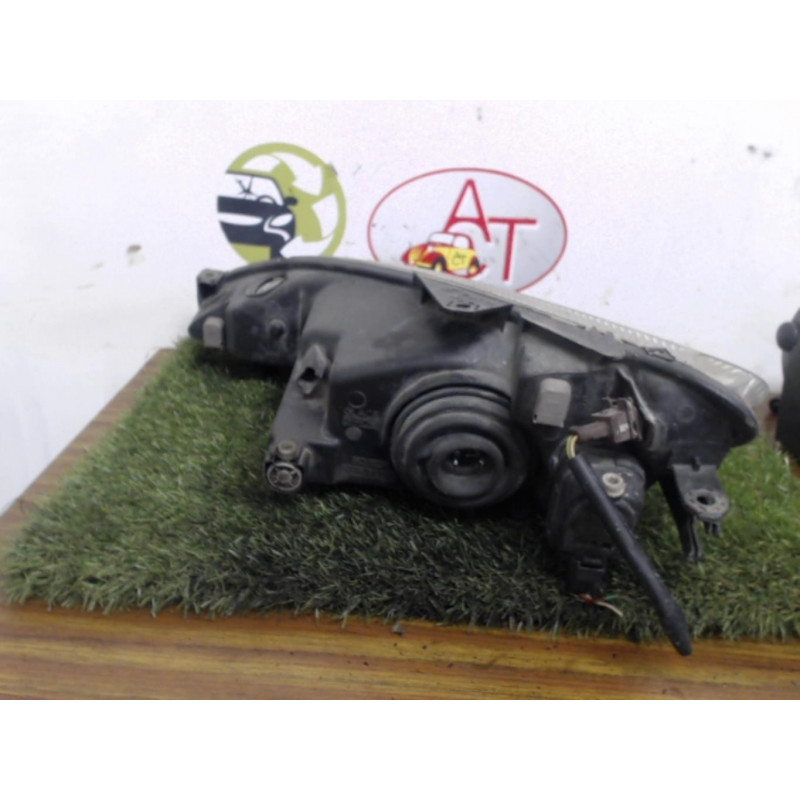 Optique avant secondaire droit (feux)(clignotant) PEUGEOT 206 d’occasion