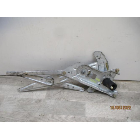Leve vitre mecanique avant droit RENAULT KANGOO 1 PHASE 1 d’occasion